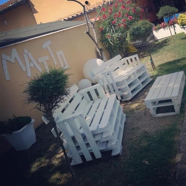Locanda Del Tavolo Matto Потенца-Пичена Экстерьер фото