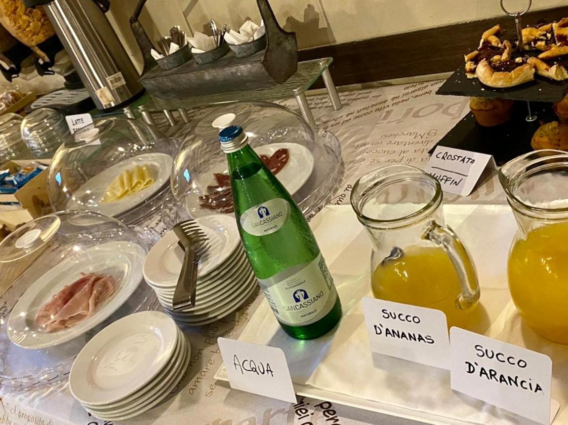 Locanda Del Tavolo Matto Потенца-Пичена Экстерьер фото
