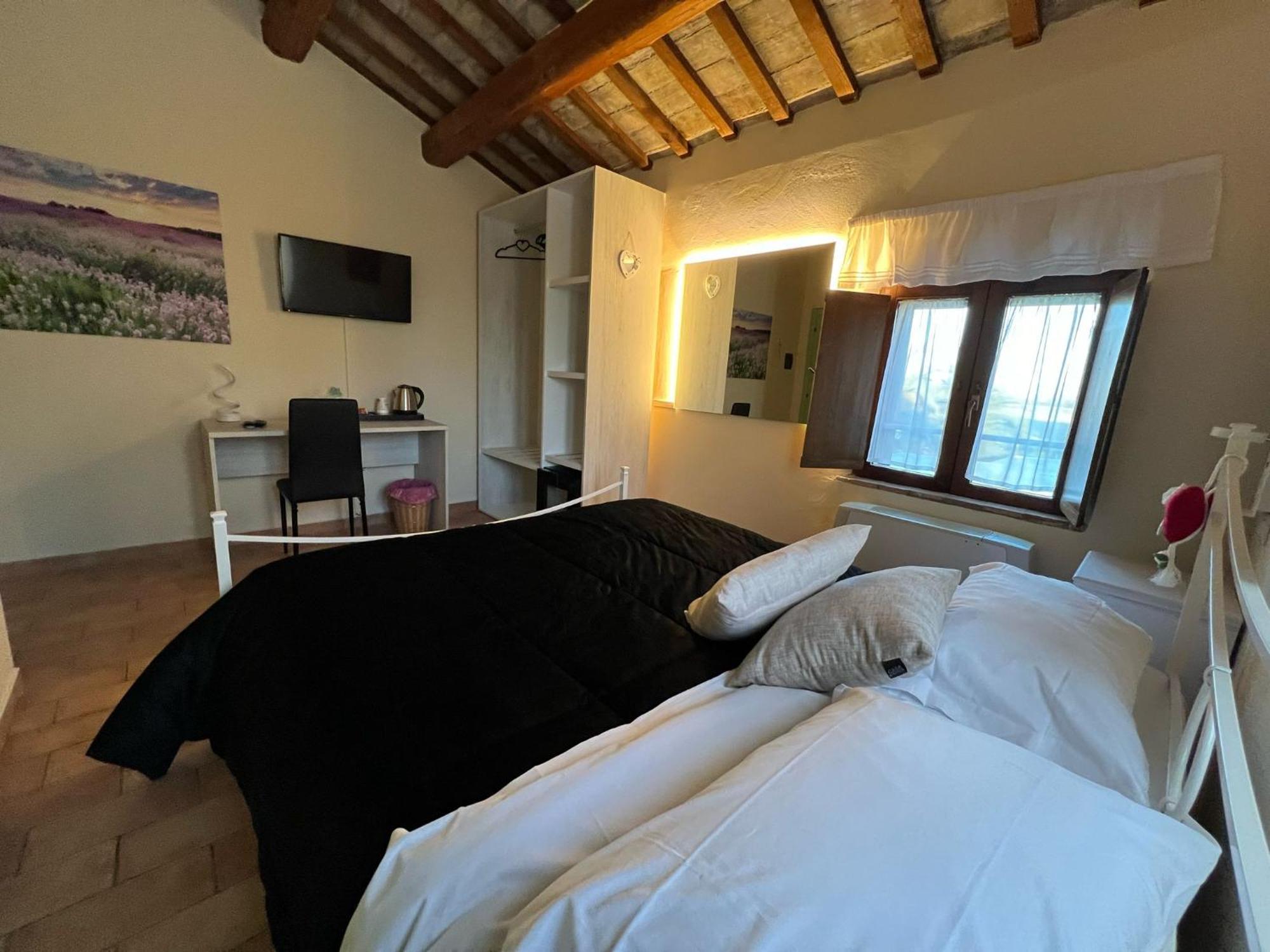 Locanda Del Tavolo Matto Потенца-Пичена Экстерьер фото