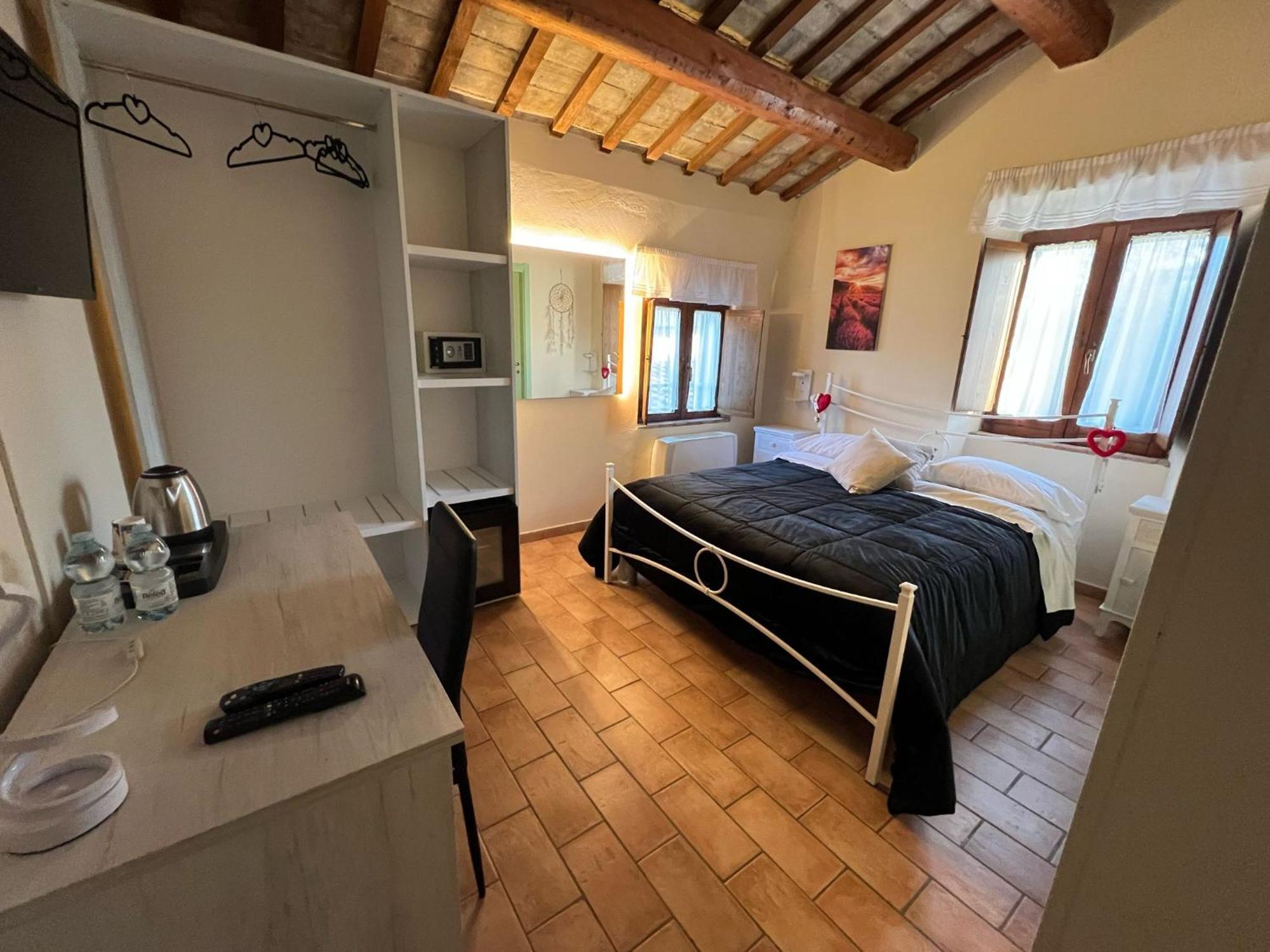 Locanda Del Tavolo Matto Потенца-Пичена Экстерьер фото