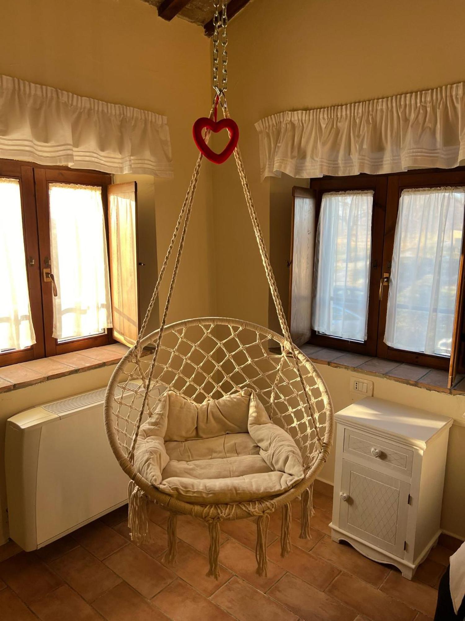Locanda Del Tavolo Matto Потенца-Пичена Экстерьер фото